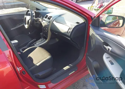 2011 Toyota Corolla S z USA, uszkodzony, nr VIN 2T1BU4EE3BC715291